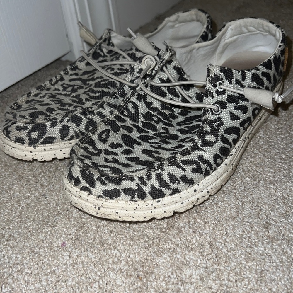 leopard print heydudes.